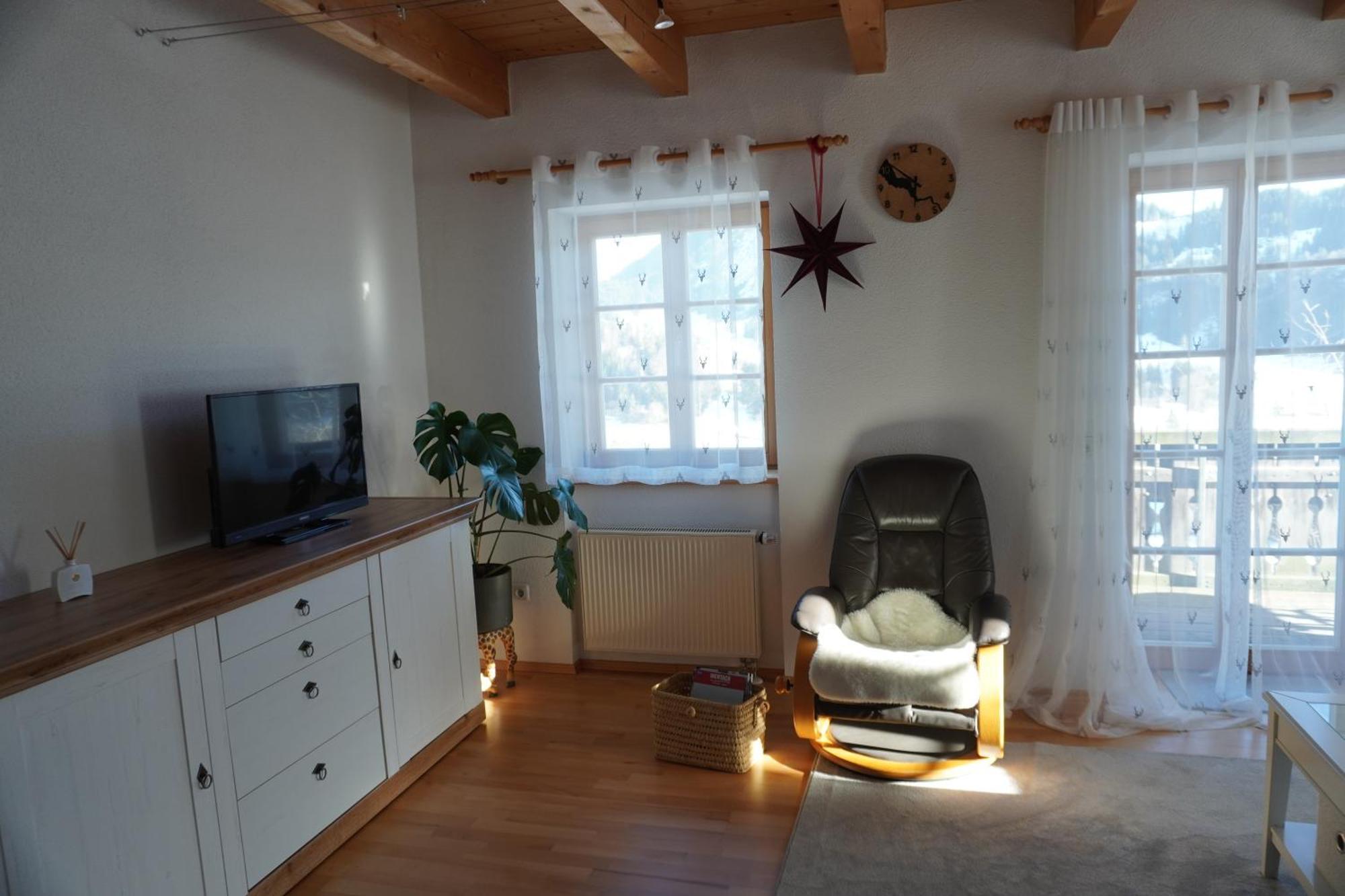 Bergzeit Auf 1000 M Hoehe Mit Balkon, Parkplatz, Wlan, Kueche