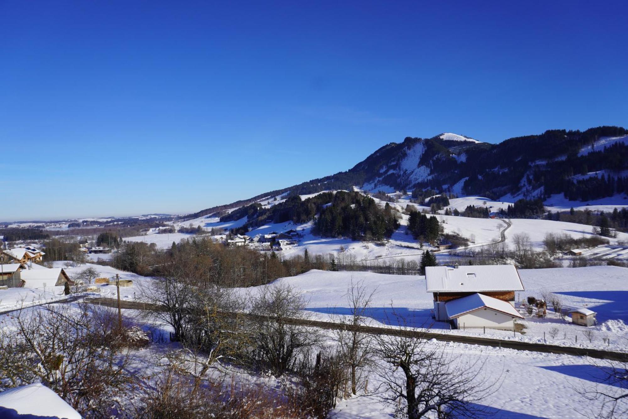 Bergzeit Auf 1000 M Hoehe Mit Balkon, Parkplatz, Wlan, Kueche Apartment