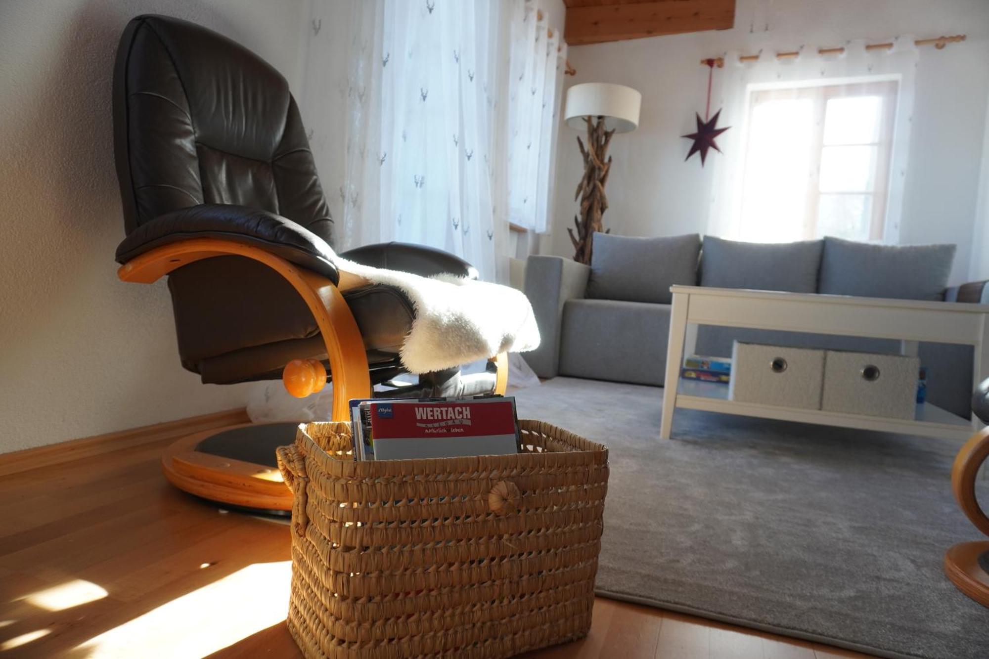 Apartment Bergzeit Auf 1000 M Hoehe Mit Balkon, Parkplatz, Wlan, Kueche