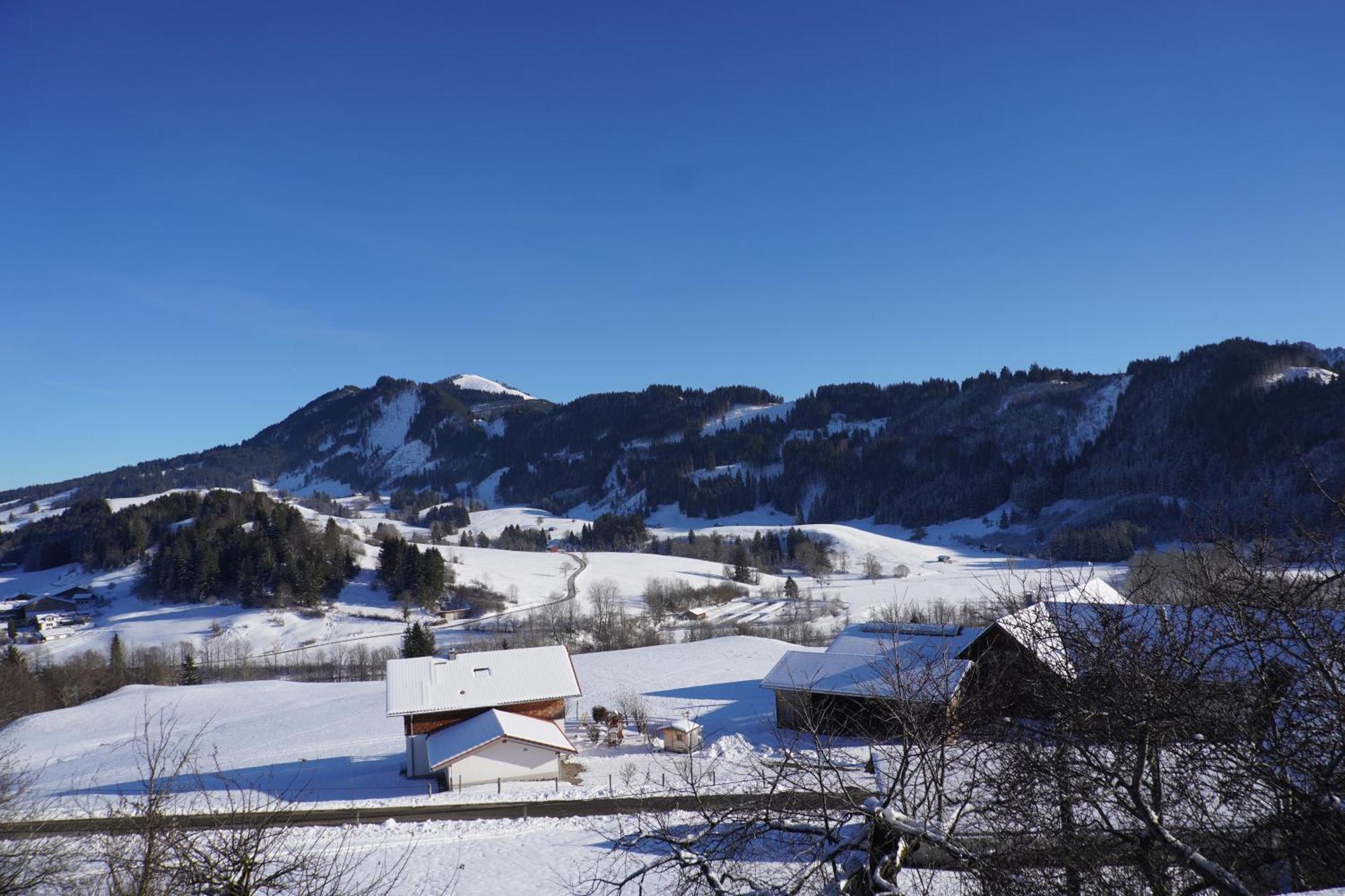 Apartment Bergzeit Auf 1000 M Hoehe Mit Balkon, Parkplatz, Wlan, Kueche *